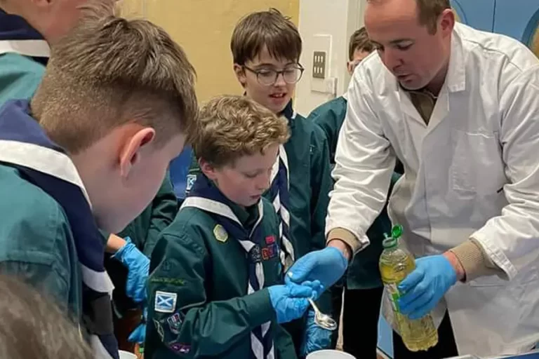 Demonstrating Basic Chemistry Skills to Local Scouts in STEM Outreach Programme