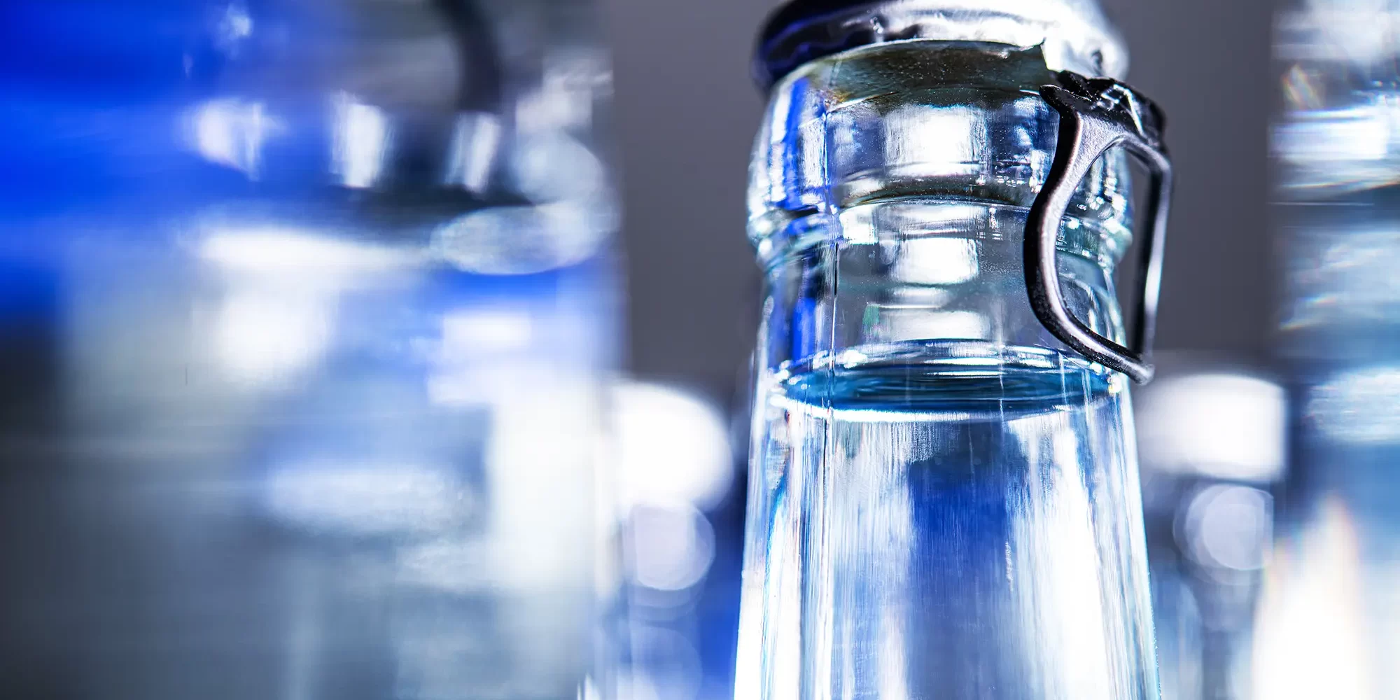 mineral-water-glass-bottles-with-tops mineral-water-glass-bottles-with-tops